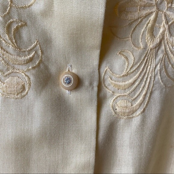 pastel yellow puff sleeve blouse - Picture 6 of 9